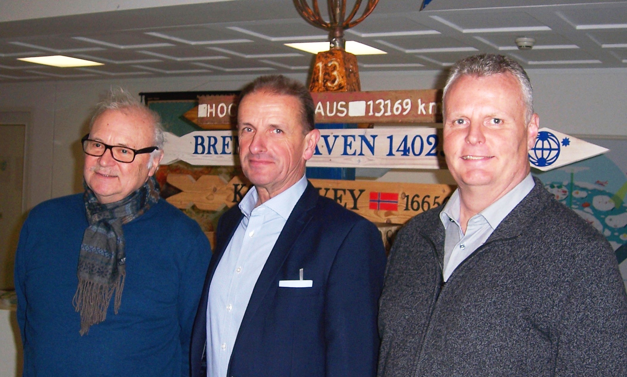 Günter Merkle (v.l.n.r.) mit Regionalverbandsdirektor Hennig Brandes und Volker Meier informierten sich beim Alfred-Wegener-Institut in Bremerhaven zum Klimawandel Günter Merkle (v.l.n.r.) mit Regionalverbandsdirektor Hennig Brandes und Volker Meier informierten sich beim Alfred-Wegener-Institut in Bremerhaven zum Klimawandel