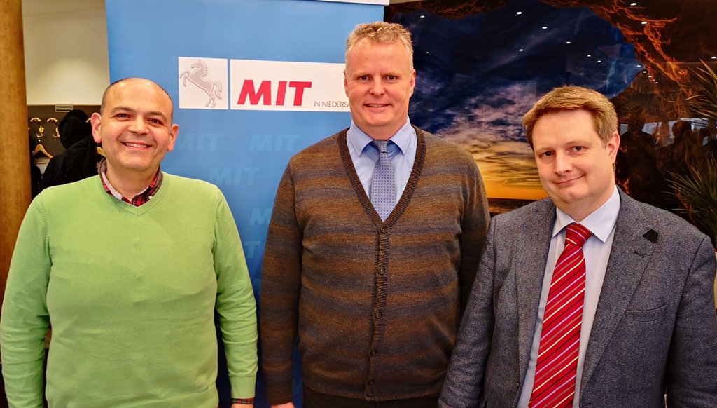 Der neue MIT-Vorstand (v.l.n.r.): Bassam Matar (Stellvertretender Vorsitzender), Volker Meier (Vorsitzender), Ronald Kandel (Schaftführer). Der neue MIT-Vorstand (v.l.n.r.): Bassam Matar (Stellvertretender Vorsitzender), Volker Meier (Vorsitzender), Ronald Kandel (Schaftführer).